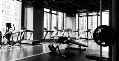 Guía definitiva: Cómo construir tu propio gimnasio en casa con poco presupuesto