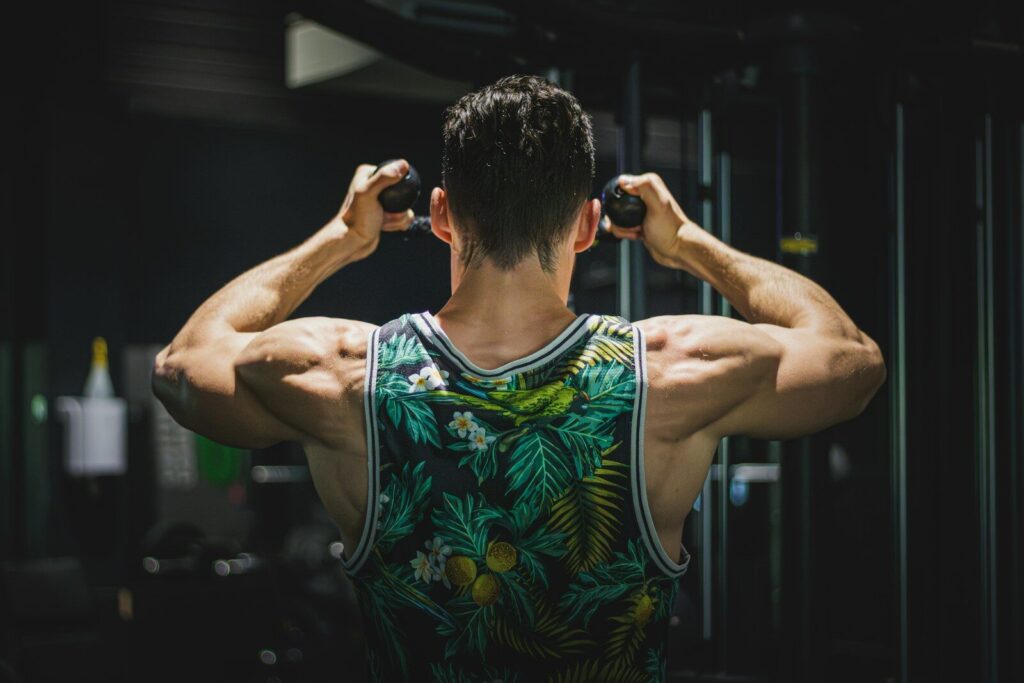 Mindful Fitness: Cómo conectar tu mente con tus músculos durante el ejercicio.