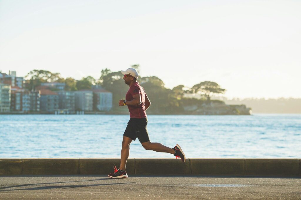 Entrenamiento HIIT vs. Cardio Convencional: ¿Cuál Quema Más Grasa Realmente?